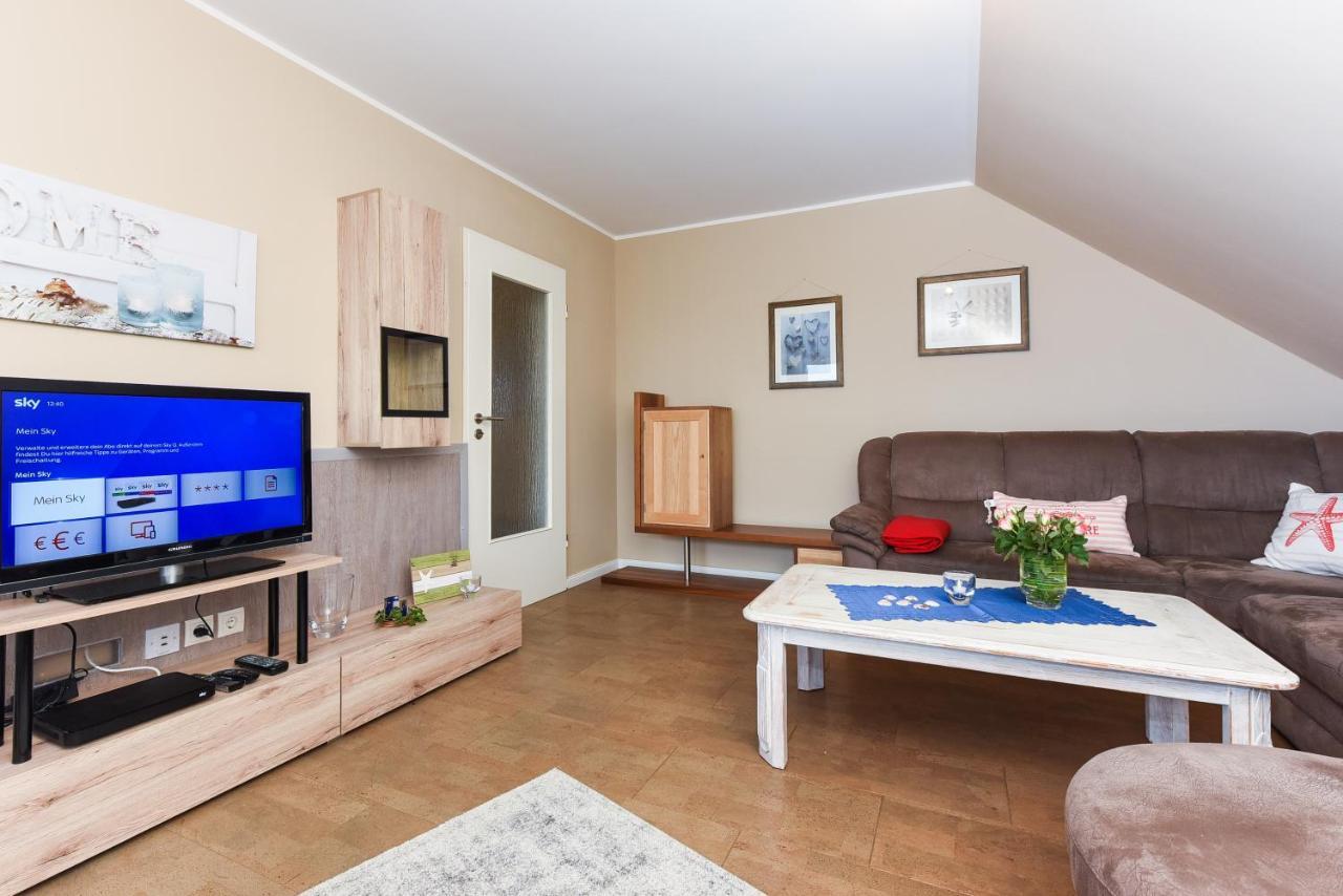 Ferienwohnung Haus Heimathafen Esens Dış mekan fotoğraf