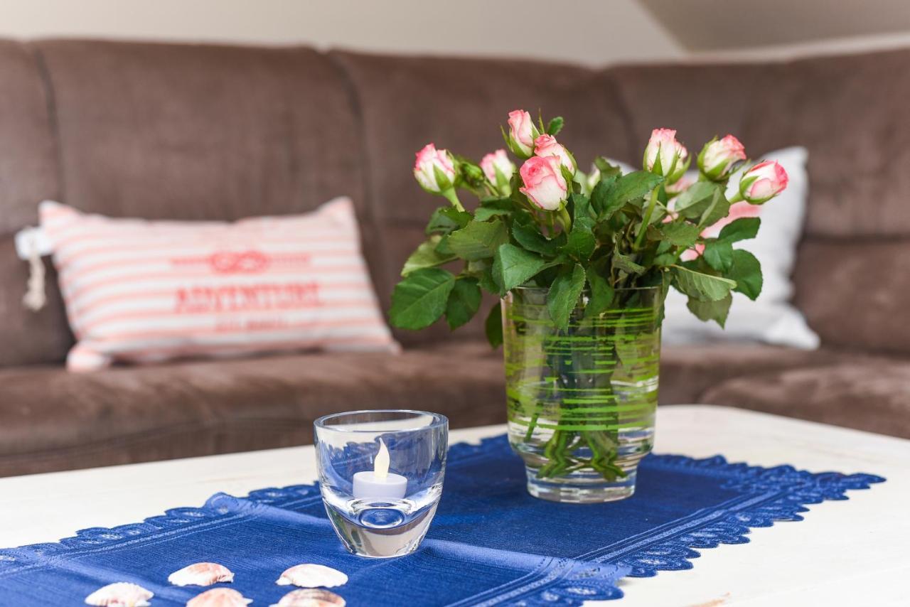 Ferienwohnung Haus Heimathafen Esens Dış mekan fotoğraf