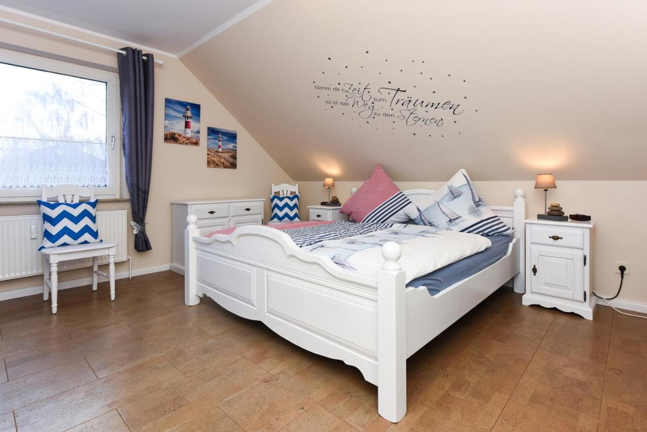 Ferienwohnung Haus Heimathafen Esens Dış mekan fotoğraf